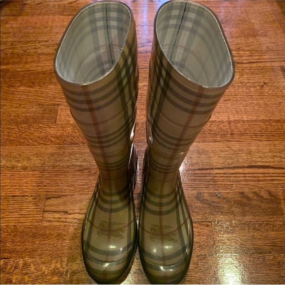 Authentic Burberry Rain Boots - Picture 3 of 11